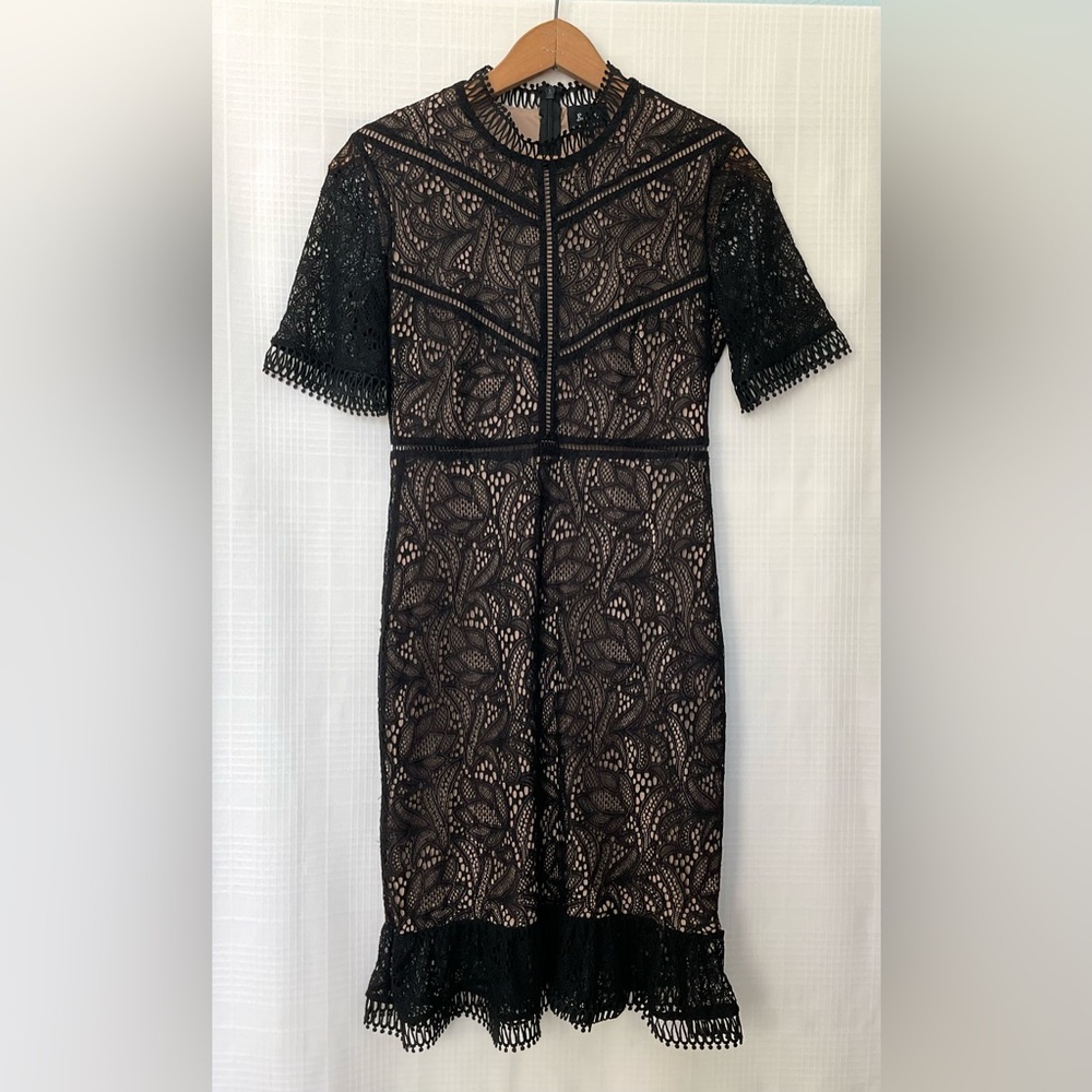 Bardot Black lace short sleeve fully lined dress